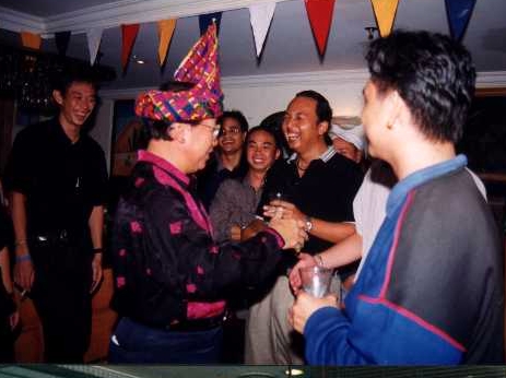 1999: Arrival of Huguan Siou